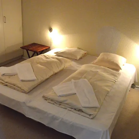 Motel Apartments מוטל 3*