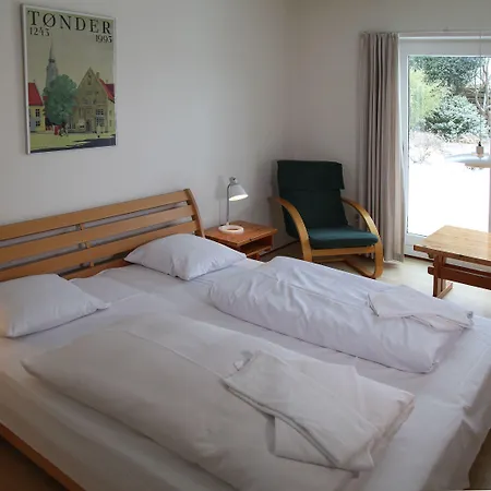 Motel Apartments מוטל