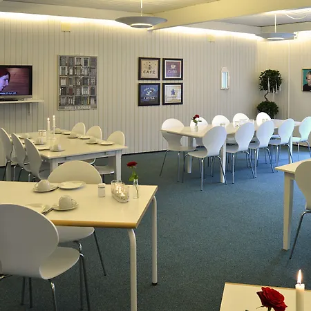 מוטל Motel Apartments 3*