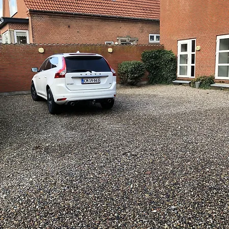 Motel Apartments מוטל