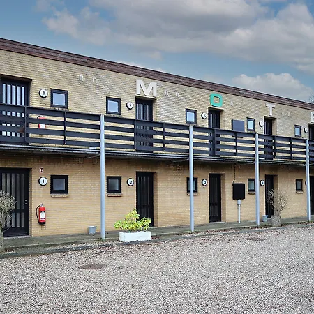 Motel Apartments Мотель Тённер